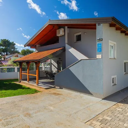 Appartement Natasa By Guide *